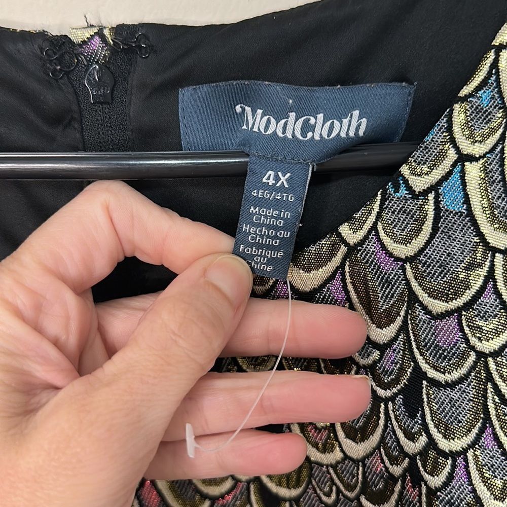Modcloth Multicolor Scallop Pattern Top - image 3